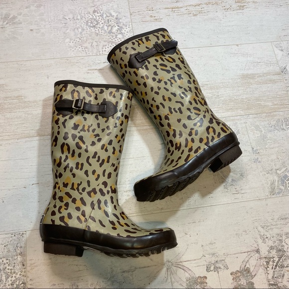 L.L. Bean Wellie Rain Boots in Cheetah Print - Picture 1 of 16